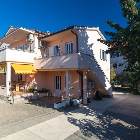 2-Bedroom Krk Apartment - Near Krk Beaches & Town! Krk Town Exterior photo