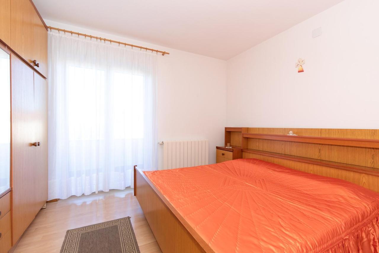 2-Bedroom Krk Apartment - Near Krk Beaches & Town! Krk Town Exterior photo